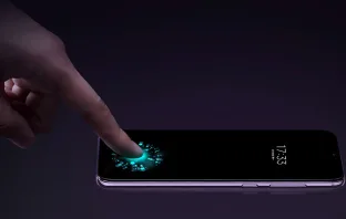 Отличия Xiaomi Mi9 SE от флагманского Mi9?