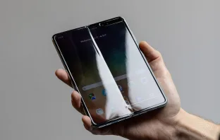 Samsung официально подтвердил проблемы у Galaxy Fold