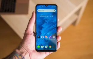 Обзор realme 5 - мощный аккумулятор, четыре камеры (странные)