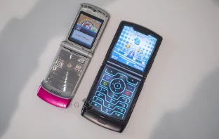 Motorola Razr 2019 Обзор