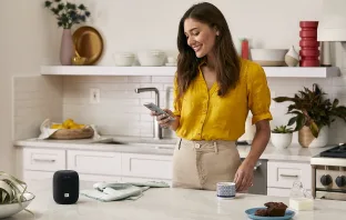 Колонки JBL Link с Алисой уже можно купить в России