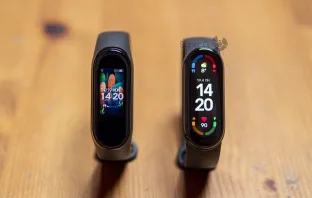 Отличия Xiami Mi Band 6