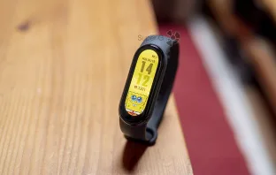 Обзор Xiami Mi Band 6 Спанч Боб