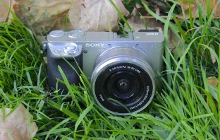 Sony A6000