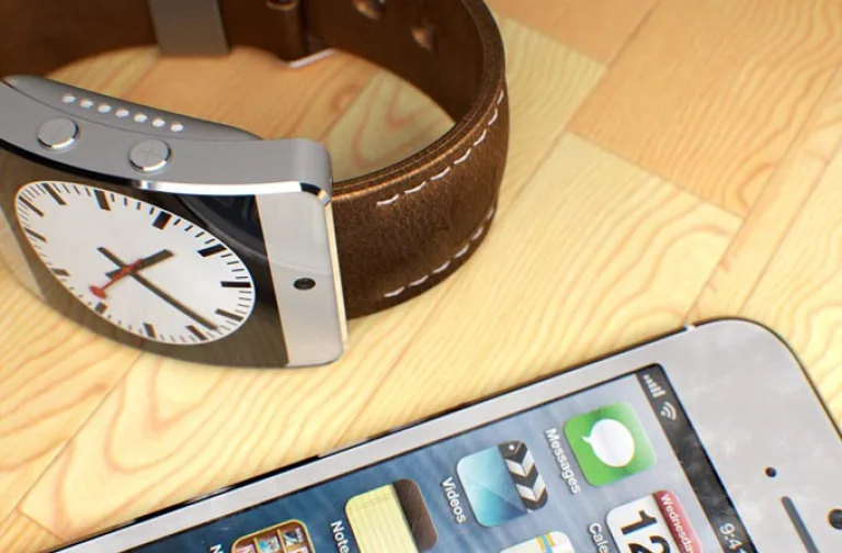 iWatch на столе
