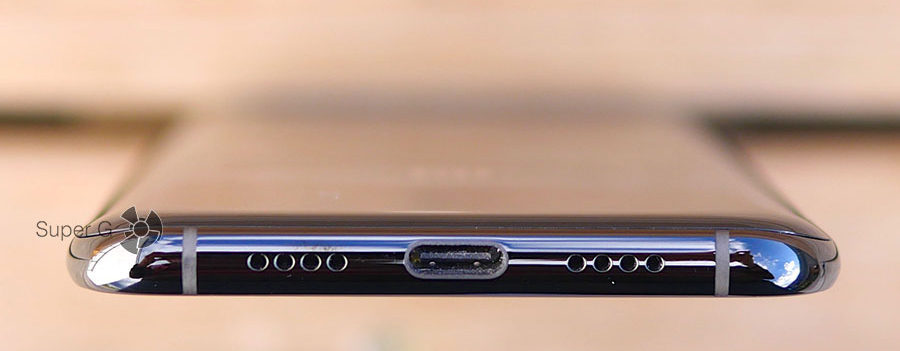 Разъём USB Type-C Xiaomi Mi6 (динамик слева на фото, а микрофон справа)