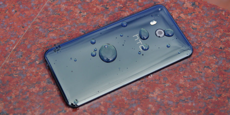 HTC U11 имеет защиту по стандарту IP67