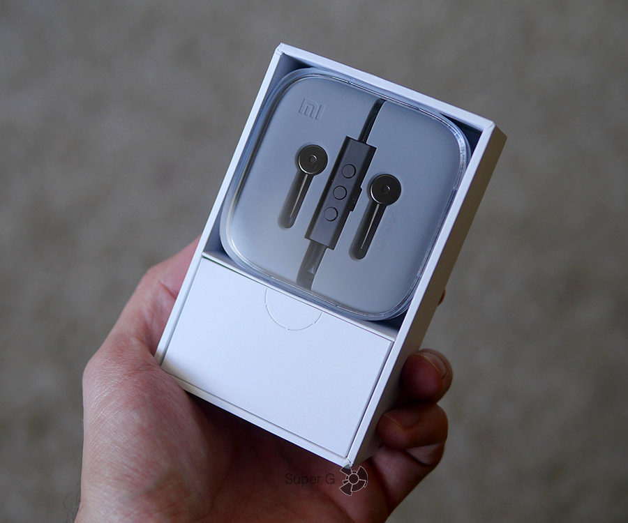 Что внутри коробки от Xiaomi Mi ANC & Type-C In-Ear Earphones