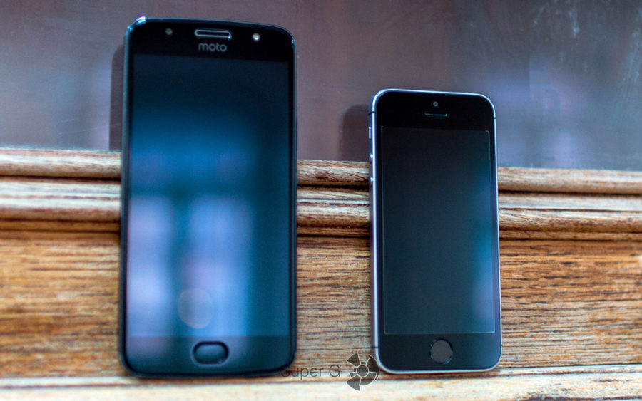 Moto G5s и iPhone SE - сравнение