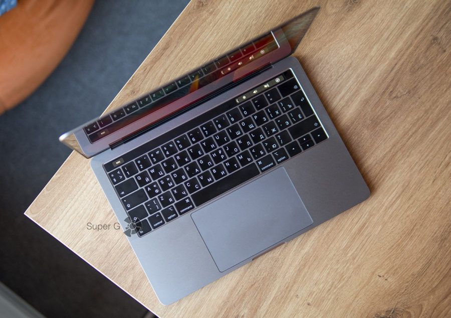 Клавиатура "бабочка" третьего поколения установлена в MacBook Pro 13 2018