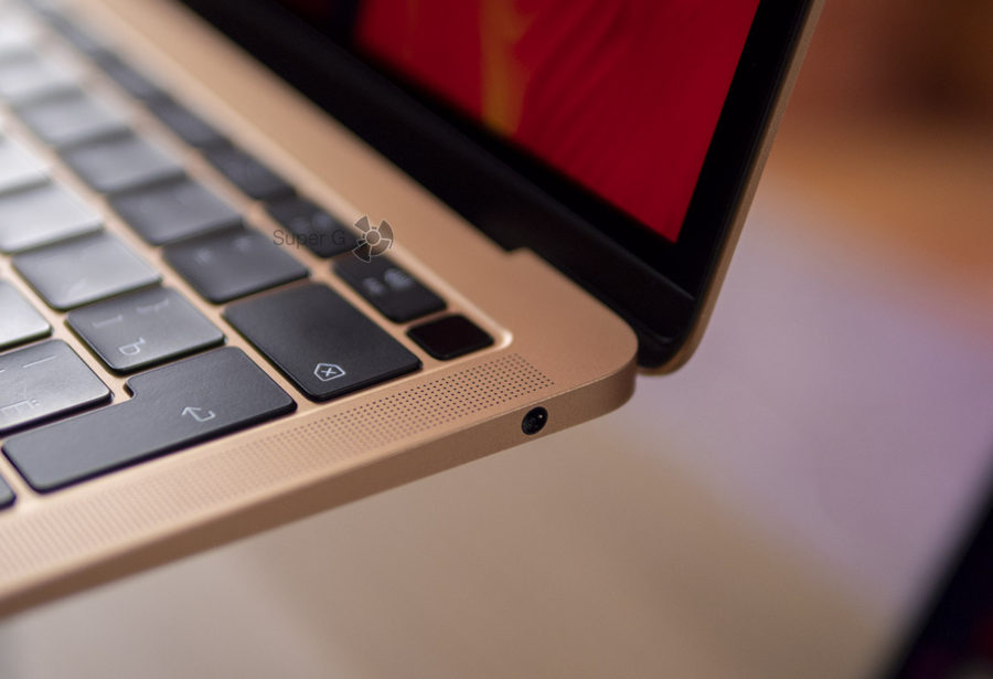 Разъёмы MacBook Air 2018 - один выход на наушники и только два USB-C