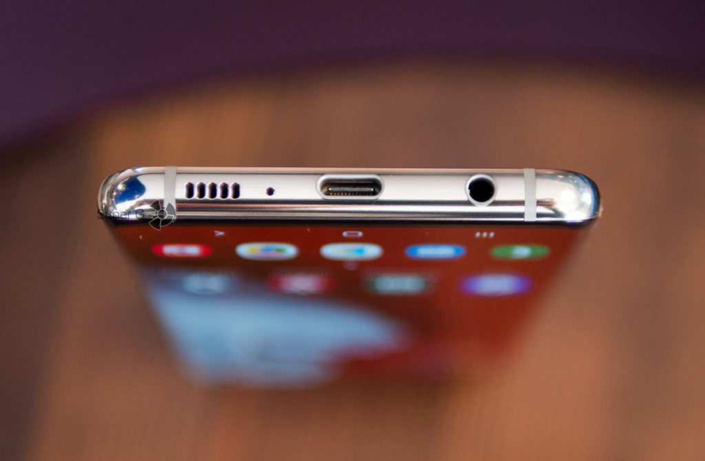 Samsung Galaxy S10 получил два порта: USB-C и 3.5 аудиовыход