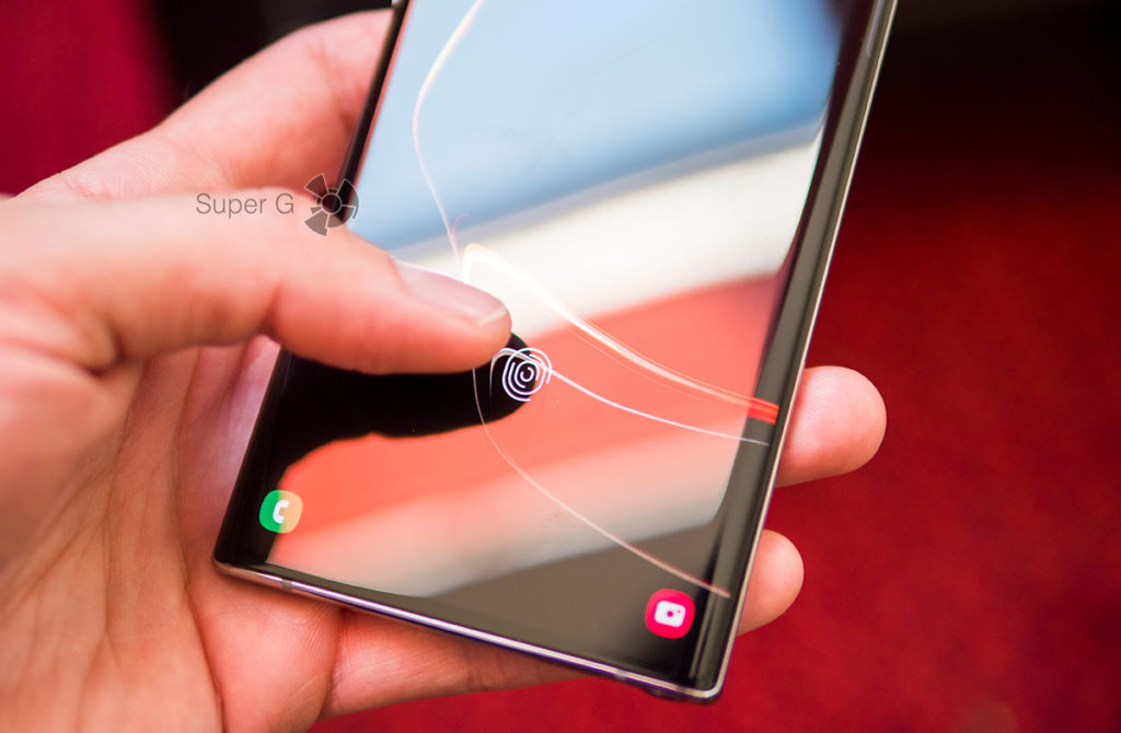 Сканер отпечатков пальцев в экране Samsung Galaxy Note 10 Plus