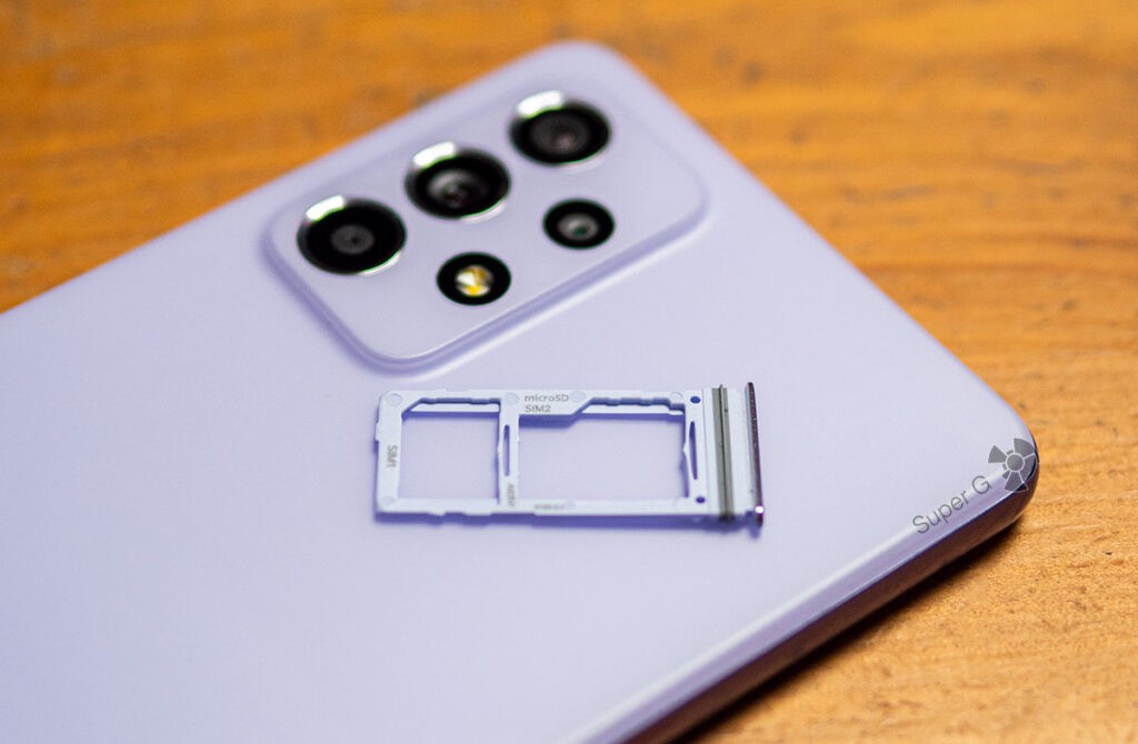 Samsung Galaxy A52 слот для SIM-карт и карты памяти гибридный