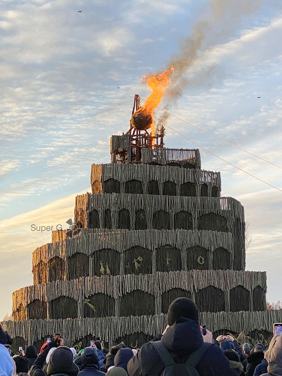 Сжигание вавилонской башни в Никола-Ленивце