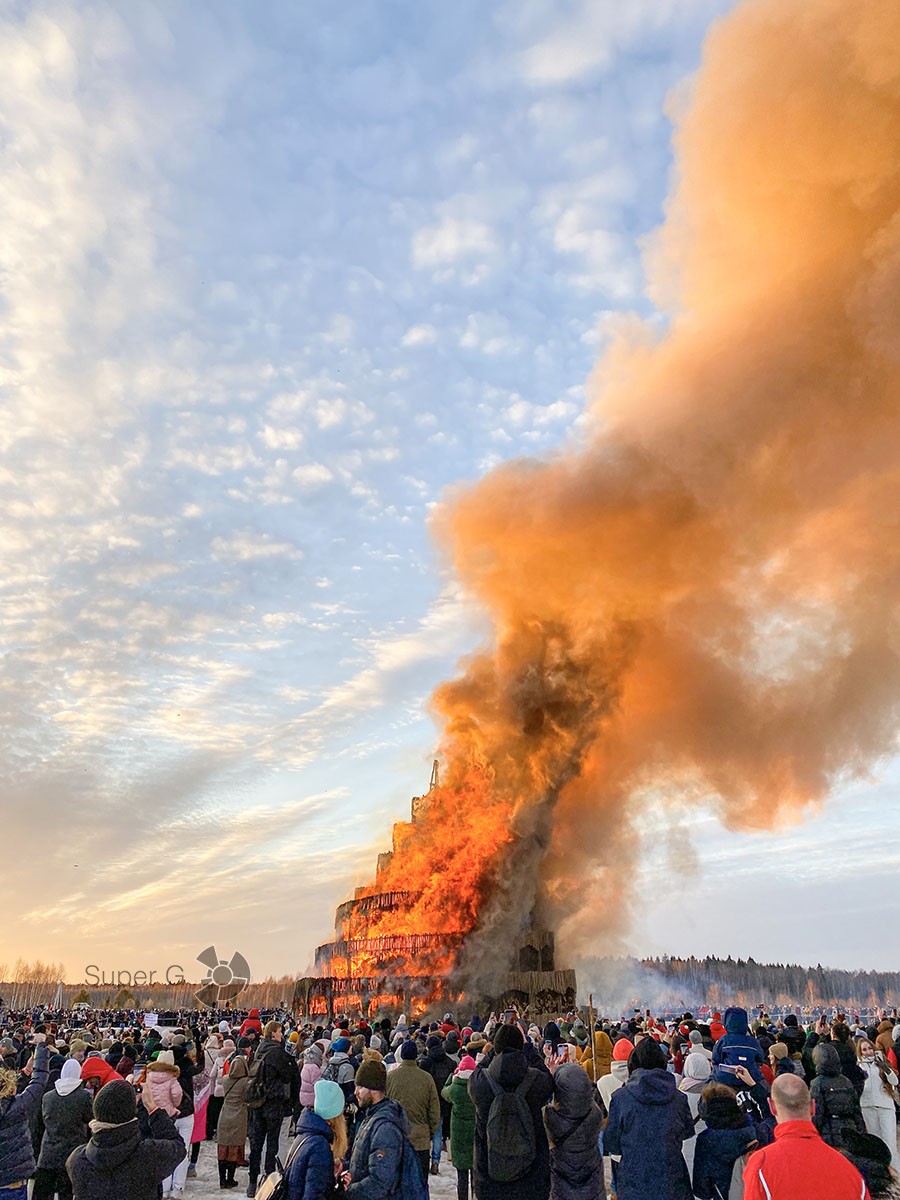 Сжигание вавилонской башни в Никола-Ленивце 2022