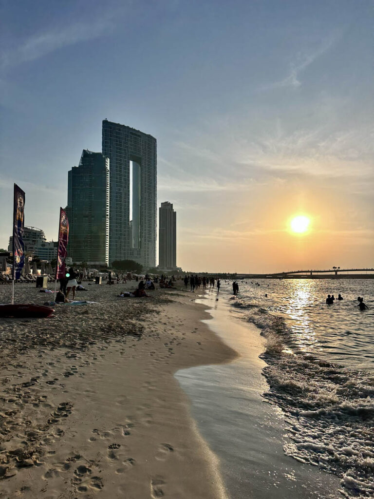 Пляж Дубай Марина